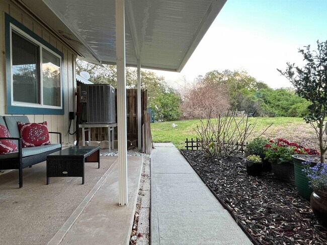 Building Photo - 127 Rio Del Mar St