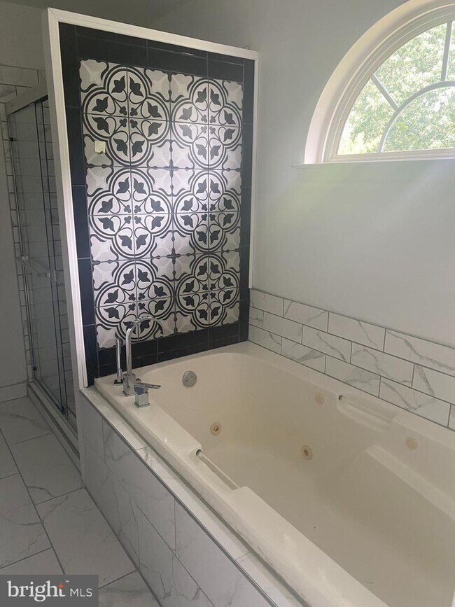 Building Photo - 12971 Queen Chapel Rd