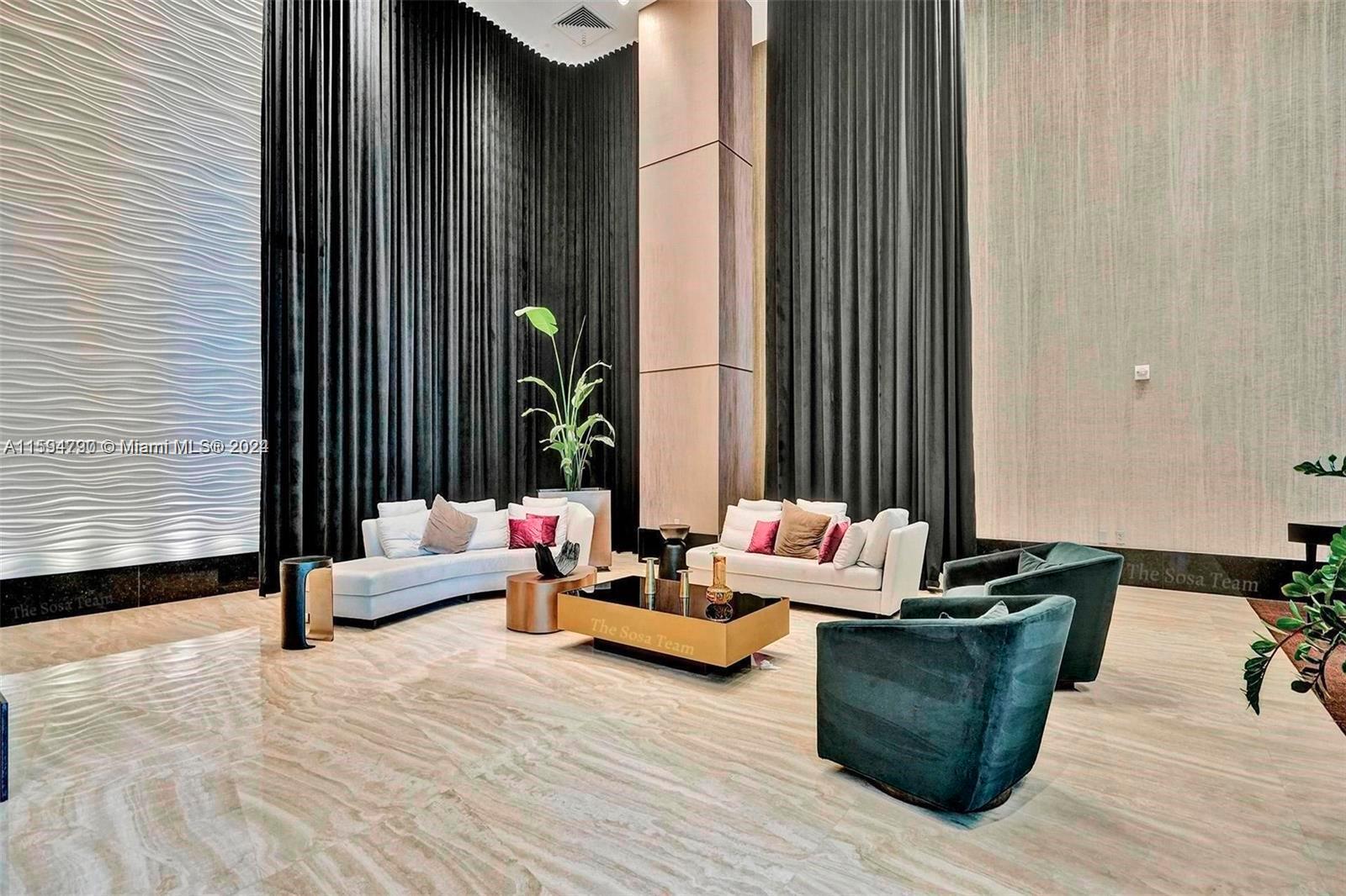 Lobby - 950 Brickell Bay Dr