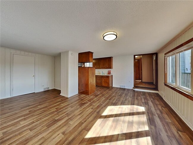 Building Photo - 2910 Louisiana Ave N