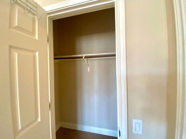 Building Photo - Large Home in Mueller!  Available for October!