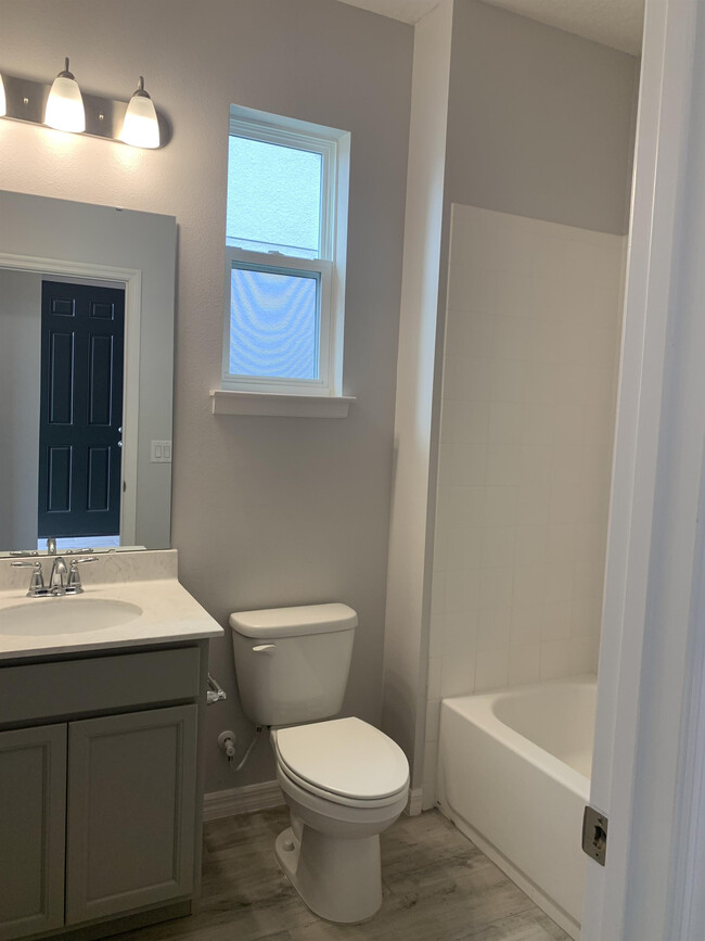 Building Photo - 5563 Sabal Dr