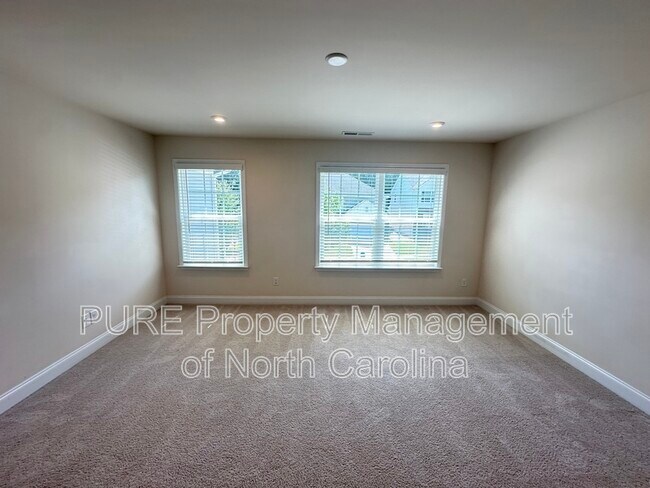 Building Photo - 5302 Tilley Manor Dr