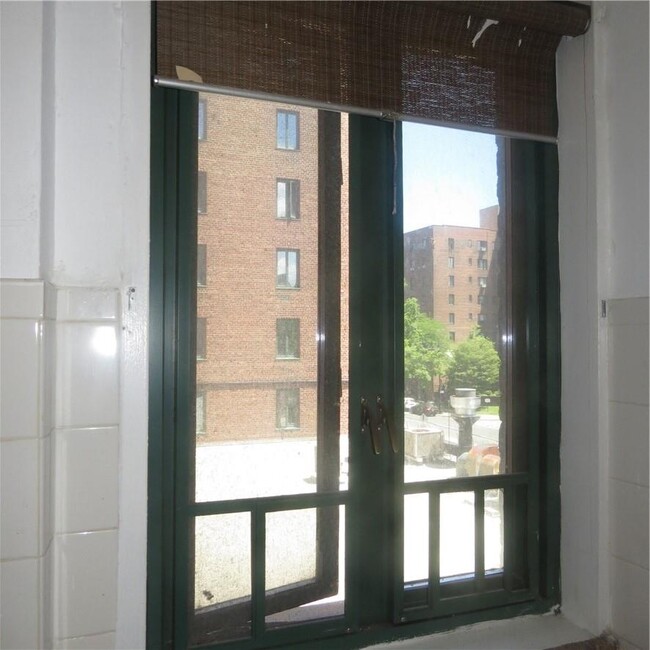 Building Photo - 1651 Metropolitan Ave