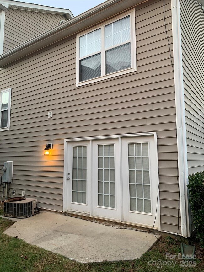 Building Photo - 2726 Avalon Loop Rd