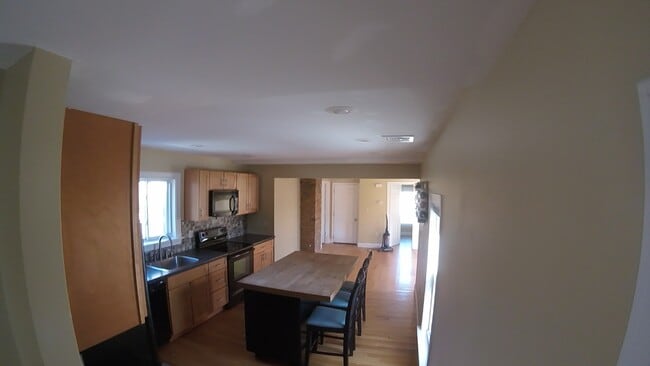 Building Photo - 52 Salem Street