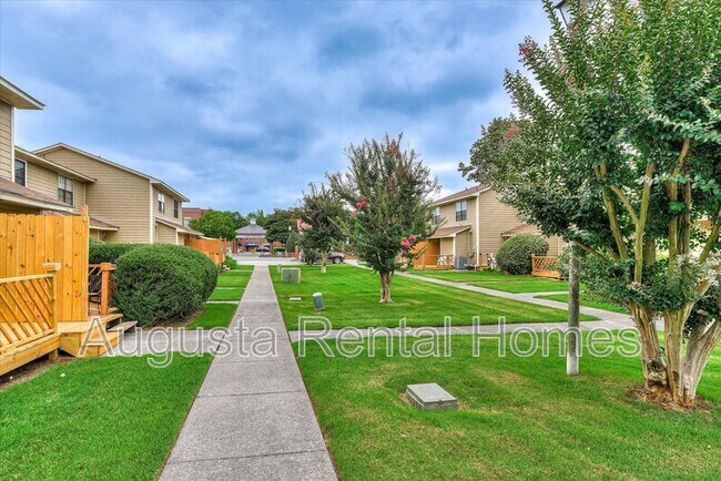 Building Photo - 208 W Buena Vista Ave