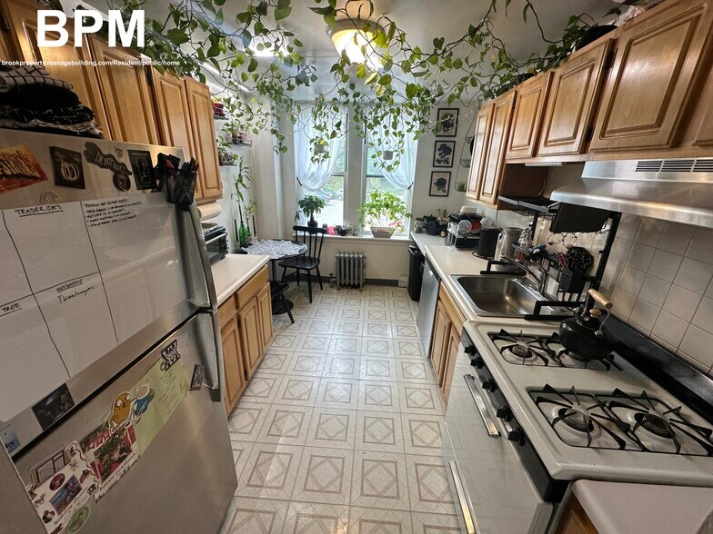 Primary Photo - 28 Colborne Rd