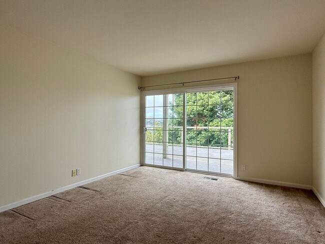 Building Photo - 142 Buchanan Dr