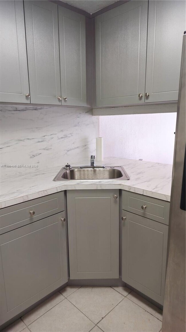 Building Photo - 4550 NW 9th St