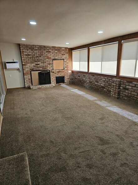 Building Photo - 1661 Arbor Dr