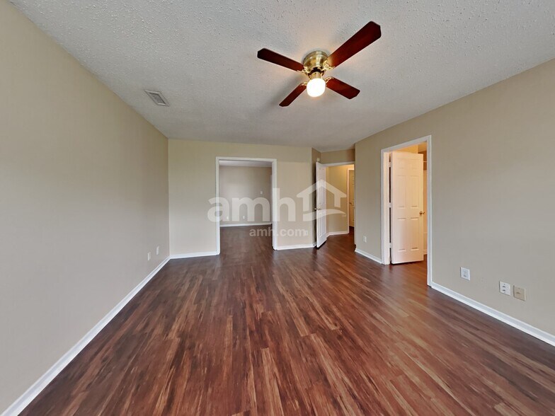 Building Photo - 14337 Orange Blossom Trail