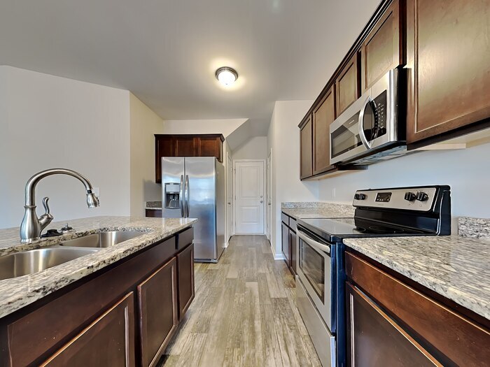 Building Photo - 428 Hawkeye Ct