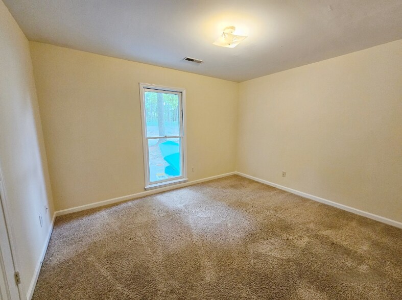 Building Photo - 1421 Bogart St