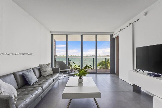 Building Photo - 3131 NE 7th Ave