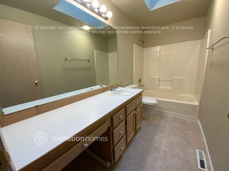 Building Photo - 5802 65th Ave W