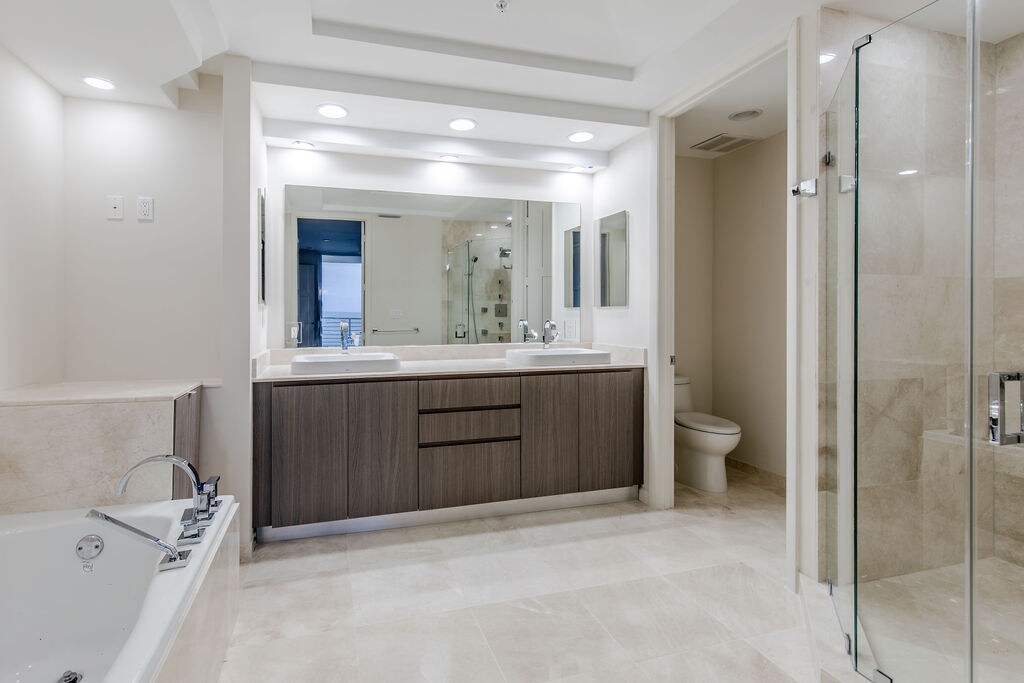 Building Photo - 4810 N Highway A1A