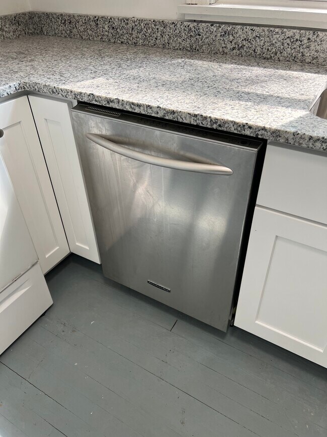 Building Photo - 1370 S Braden Crescent