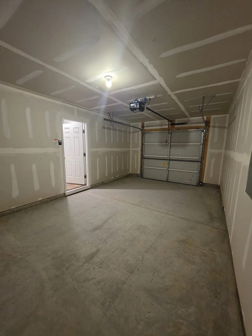 Building Photo - 5131 Hyrule Dr