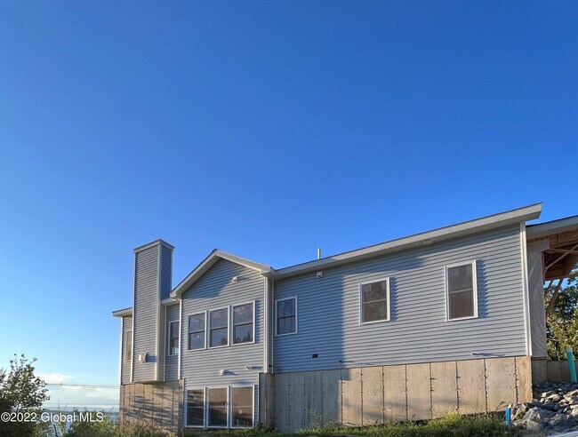 Building Photo - 544 NY-9P