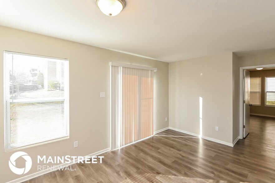 Building Photo - 700 Shellbark Dr