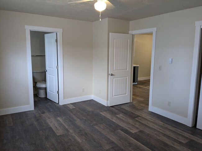 Building Photo - spacious 1-bedroom 1-bath with open floor plan for rent