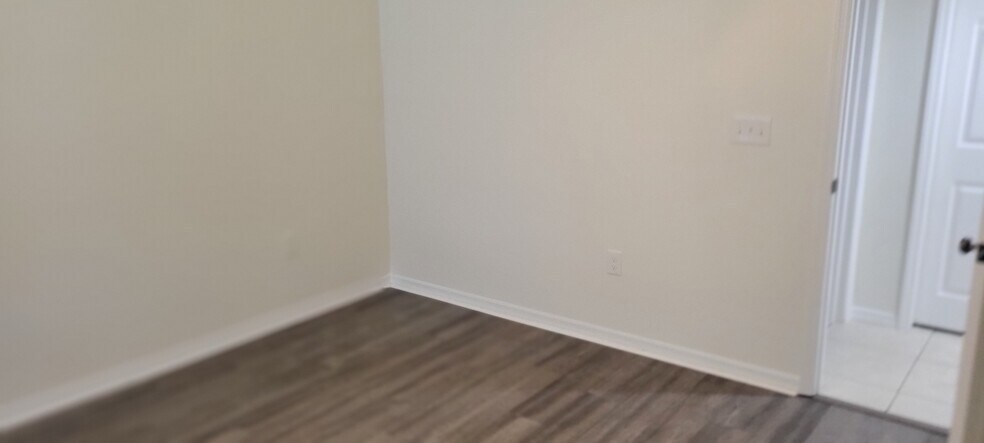 2nd Bedroom - 960 Starkey Rd