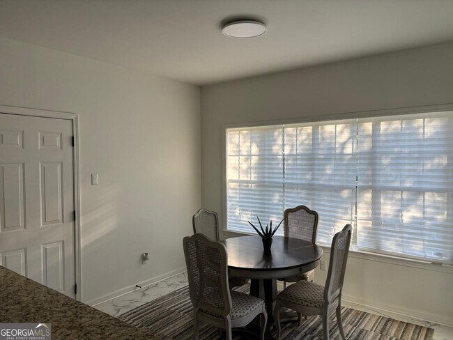 Building Photo - 300 Harcourt Pl
