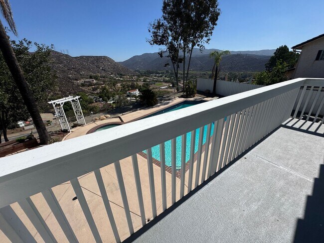 Building Photo - All Remodeled Rancho San Diego Home