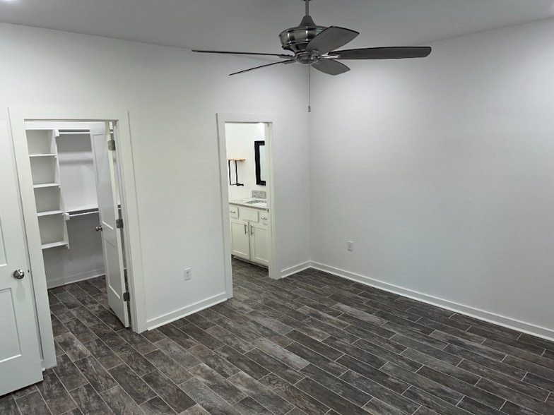 Building Photo - 122 Union Rd