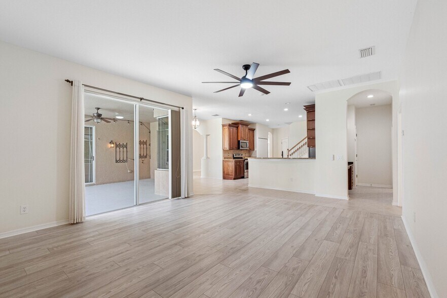 Building Photo - 21107 Bircholm Ct
