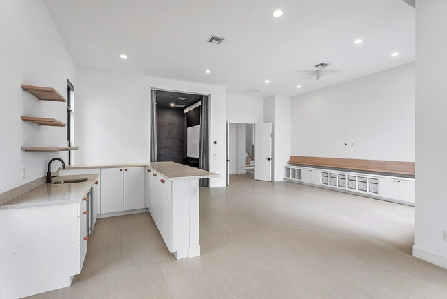 Building Photo - 17151 Brulee Breeze Wy