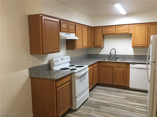 Building Photo - 3151 N Soaring Gulls Dr
