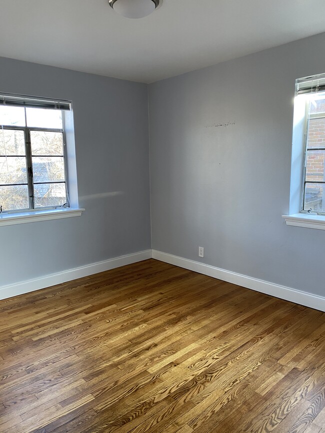 Building Photo - 8307 Delmar Blvd