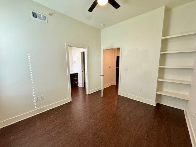 Building Photo - 726 E Emma Ave