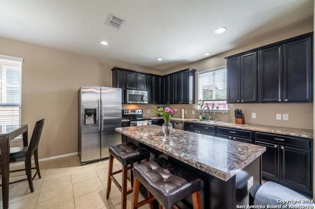 Building Photo - 10130 Castello Cyn