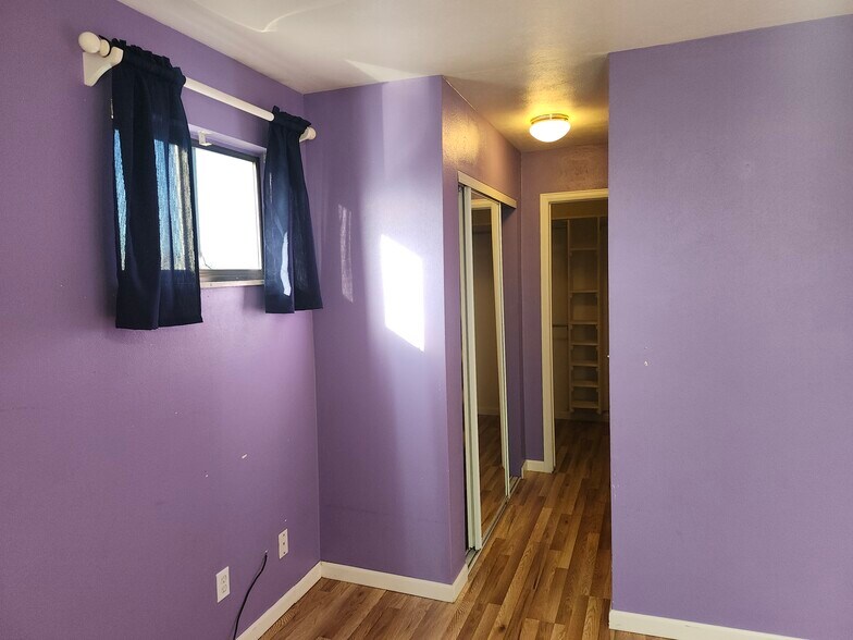 Building Photo - 11461 W 107th Pl