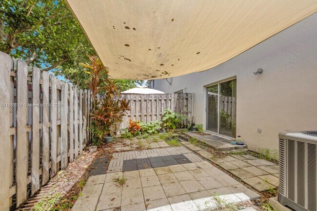 Building Photo - 8441 SW 124th Ave.