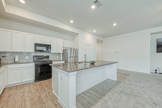 Building Photo - 9435 Klein Ln