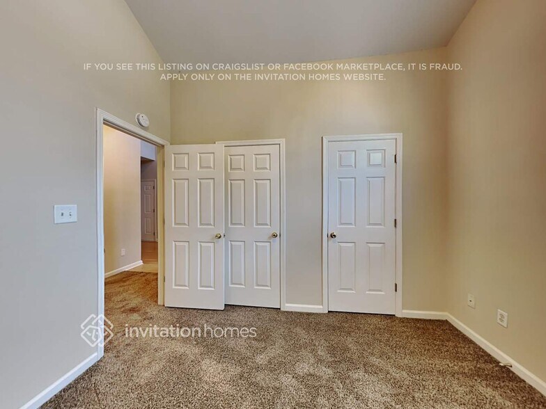 Building Photo - 1215 Chandler Ridge Dr SE