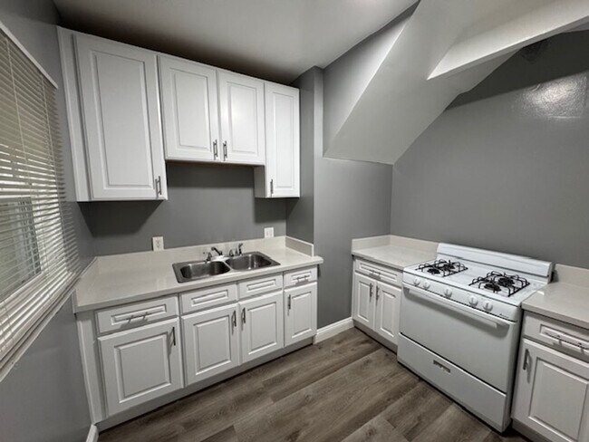 Building Photo - 714 Lime Ave