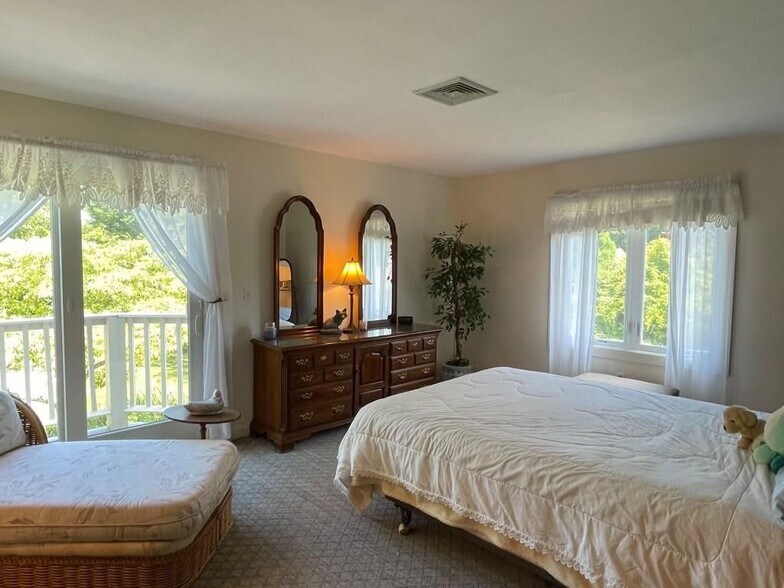 Building Photo - 15 Hammersmith Rd