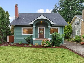 Building Photo - Classic Portland Charm + Modern Comfort in...