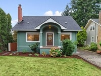 Building Photo - Classic Portland Charm + Modern Comfort in...