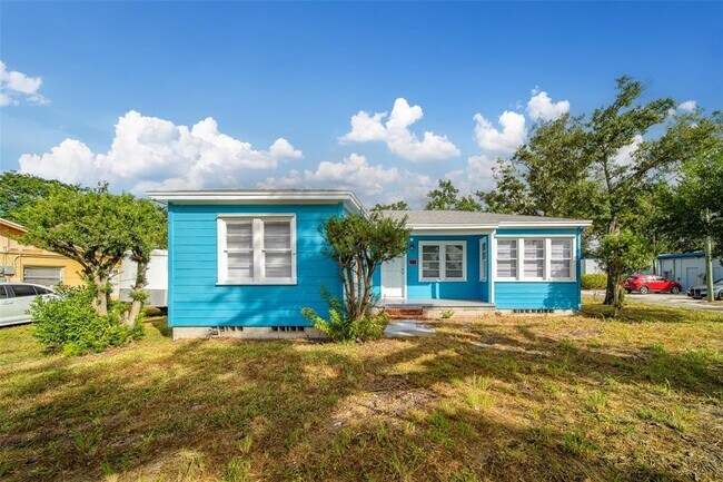 Primary Photo - 810 2nd Ave NW