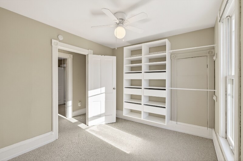 Building Photo - 2633 Colfax Ave South