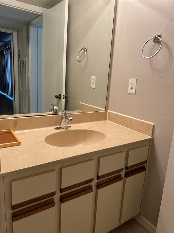 Building Photo - 5285 Coral Ct