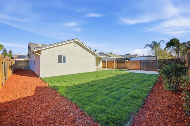 Building Photo - SILVERCREEK BEAUTY !!!  APPLICATION PENDING!!