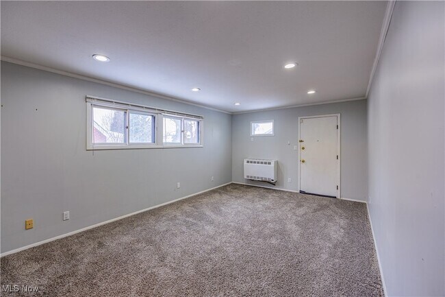 Building Photo - 23211 Fernwood Dr