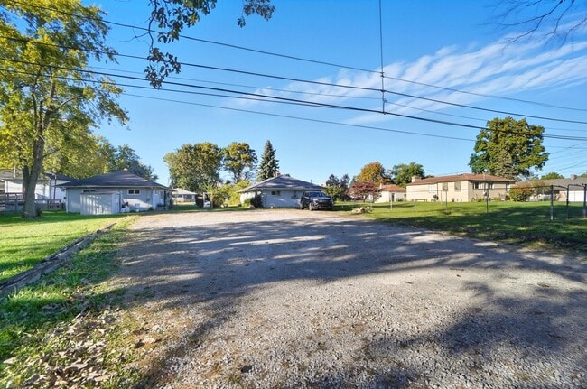 Building Photo - 1927 Vaughn St